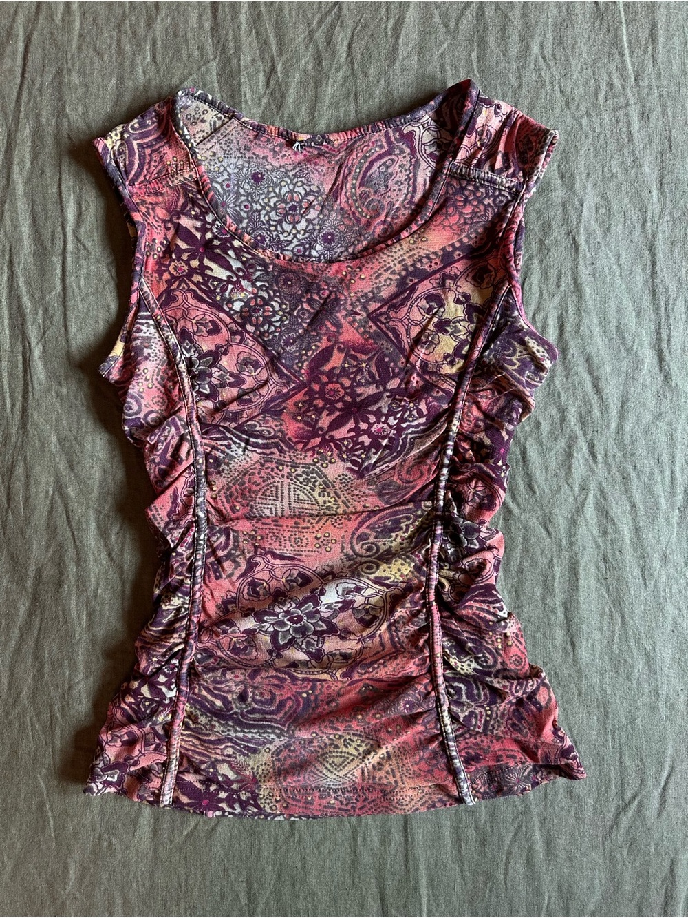 Sleeveless Ruched Paisley Print Tank Top